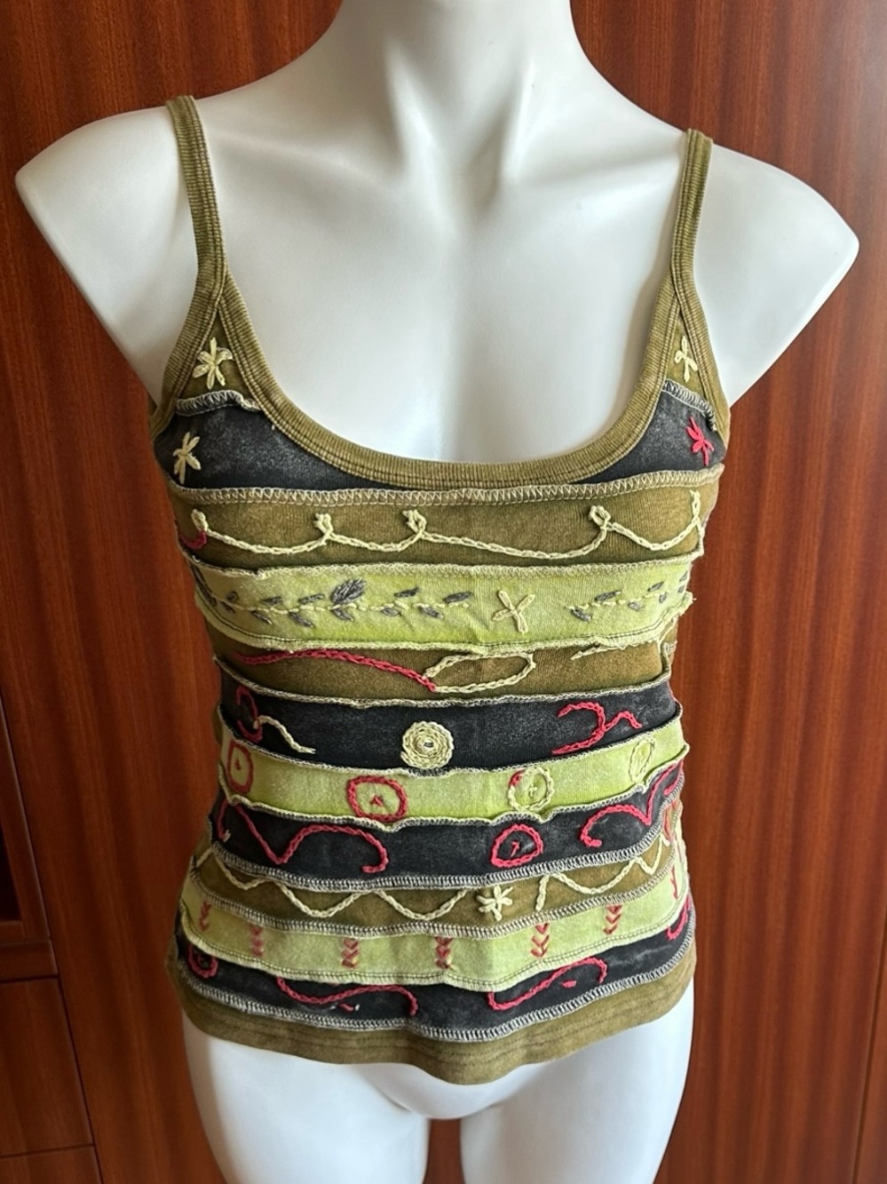 Green & black embroidered tank top  floral and geometric embroidery Size S/M